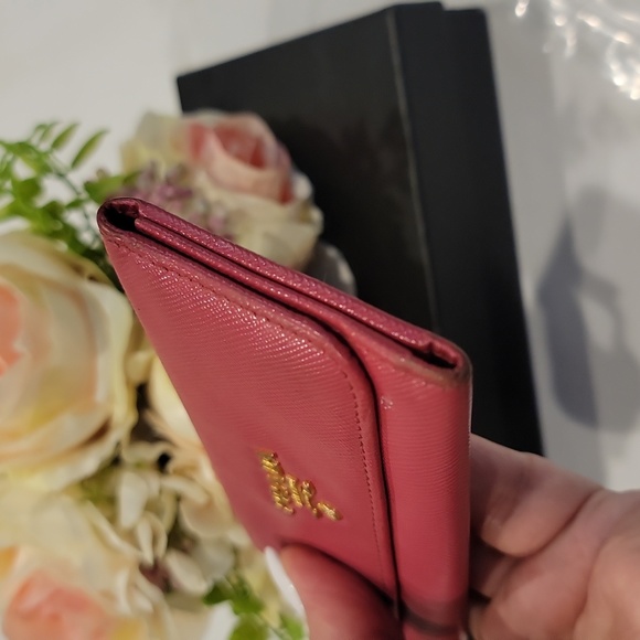 Authentic Prada Saffiano long key case - Picture 3 of 12